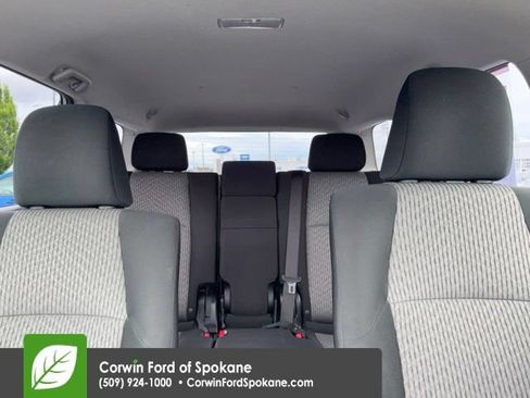 Used 2021 Toyota 4Runner SR5 AWD/4WD image 31