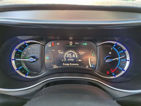 Used 2022 Chrysler Pacifica Limited w/ S Appearance Package FWD image 15