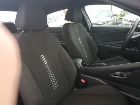 Certified 2025 Hyundai Elantra Sport FWD image 32