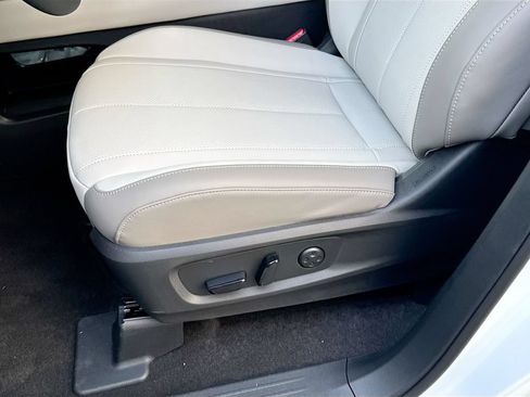 Used 2027 INFINITI QX60 Pure w/ Cargo Package FWD image 20