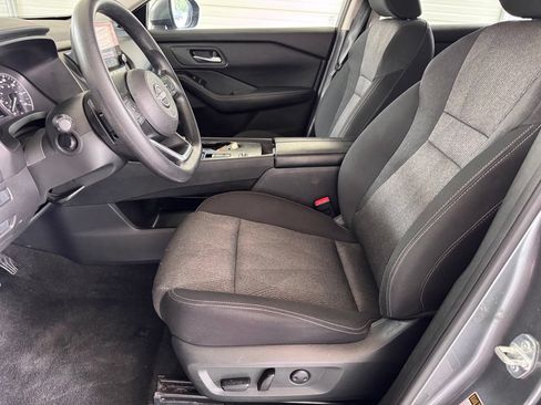 Used 2024 Nissan Rogue SV FWD image 8