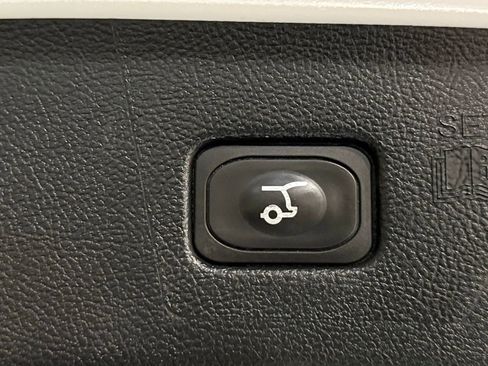 Used 2022 Ford Edge SEL w/ Convenience Package image 27