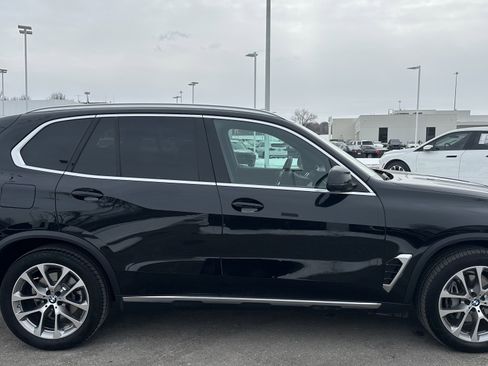 Certified 2025 BMW X5 xDrive40i w/ Climate Comfort Package image 11