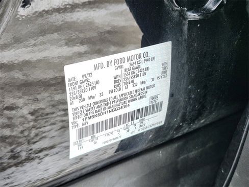 Certified 2022 Ford Explorer XLT w/ Equipment Group 202A image 33