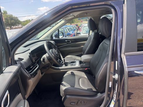 Used 2026 Kia Carnival FWD image 29