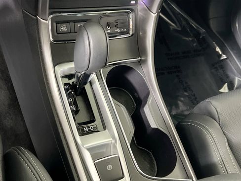 Used 2022 Subaru Ascent Limited w/ Technology Package image 17