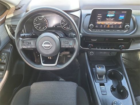 Used 2022 Nissan Rogue SV image 26