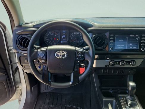 Used 2022 Toyota Tacoma SR image 15