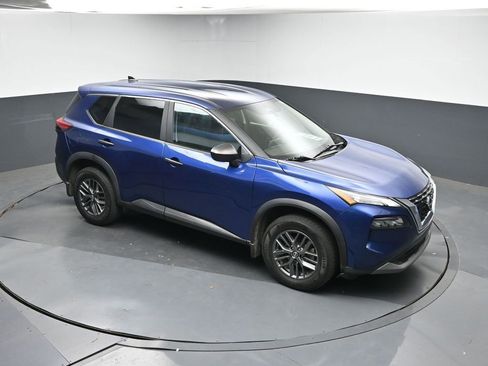 Used 2023 Nissan Rogue S image 23