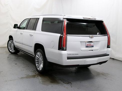 Used 2018 Cadillac Escalade ESV Platinum image 8