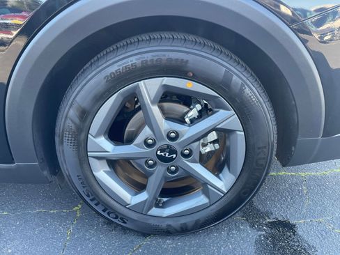 Used 2025 Kia K4 LXS image 24