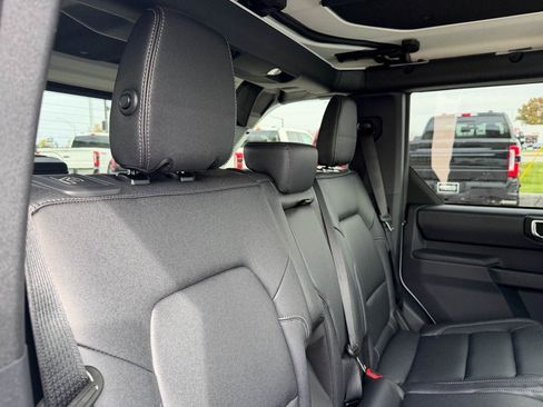 New 2025 Ford Bronco Badlands image 15