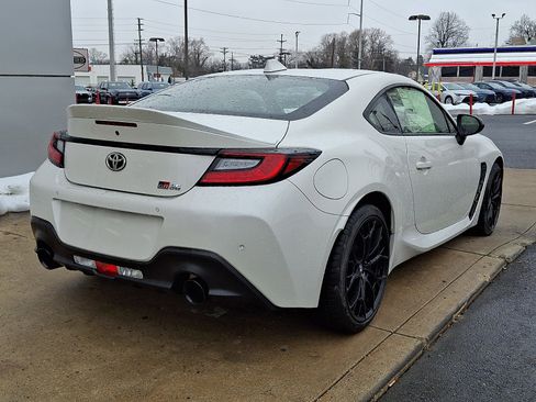 New 2026 Toyota GR86 Premium image 4