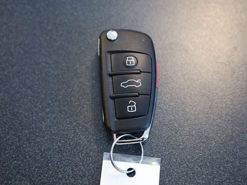 Certified 2025 Audi Q3 2.0T Premium Plus w/ Premium Plus Package image 40