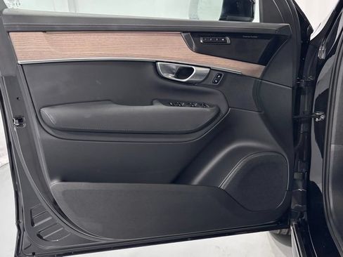 Certified 2026 Volvo XC90 B6 Plus AWD/4WD image 16