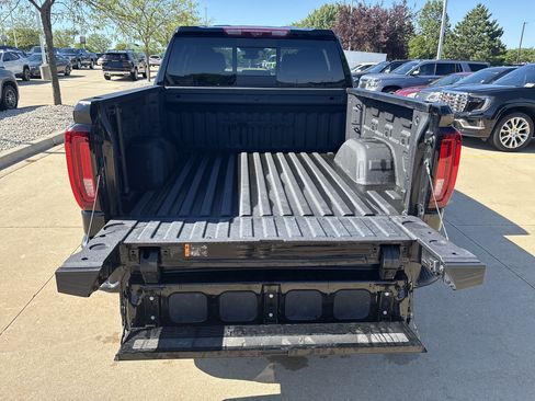 Used 2024 GMC Sierra 1500 Denali w/ Denali Reserve Package AWD/4WD image 15