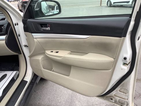 Used 2010 Subaru Outback 2.5i Premium image 31