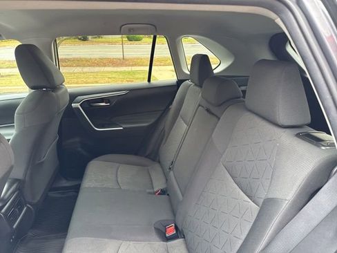 Certified 2021 Toyota RAV4 XLE image 21