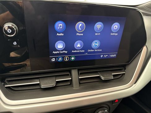 Certified 2024 Chevrolet Trax RS FWD image 19