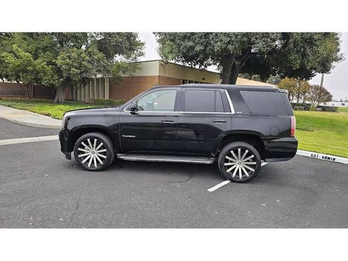 Used 2015 GMC Yukon SLT image 7
