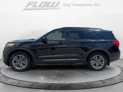 Used 2022 Ford Explorer XLT w/ Equipment Group 202A AWD/4WD image 5