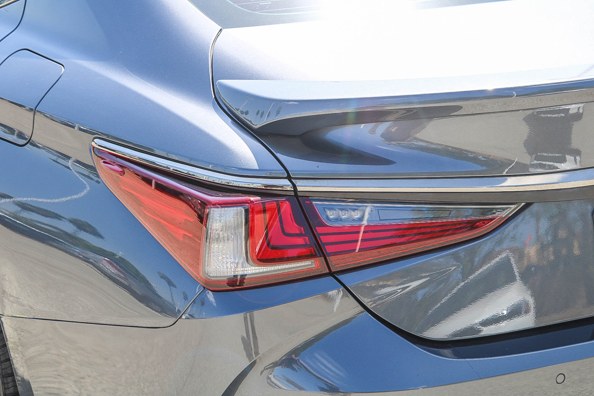 Used 2022 Lexus ES 350 F Sport w/ Accessory Package 2 FWD image 10