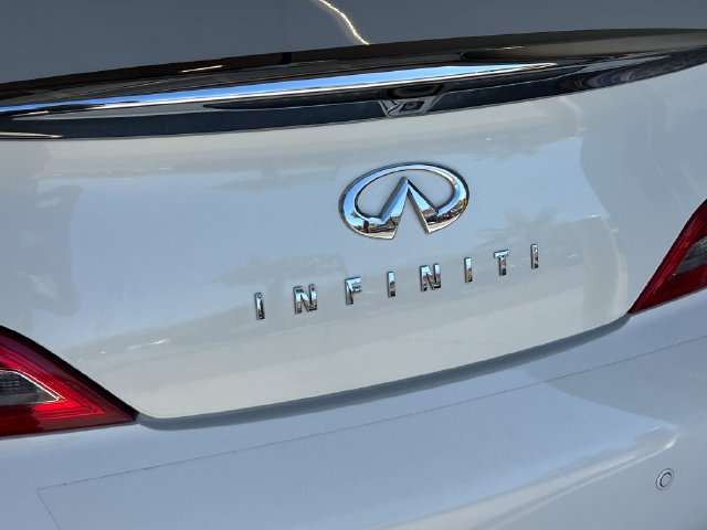 Used 2014 INFINITI Q60 Convertible w/ Premium Package RWD image 17