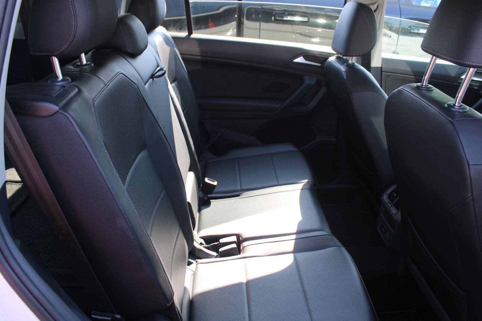 Used 2019 Volkswagen Tiguan SE w/ Panoramic Sunroof Package AWD/4WD image 5