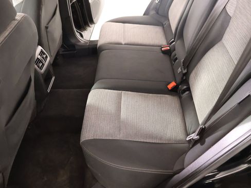 Used 2021 Nissan Rogue S image 11