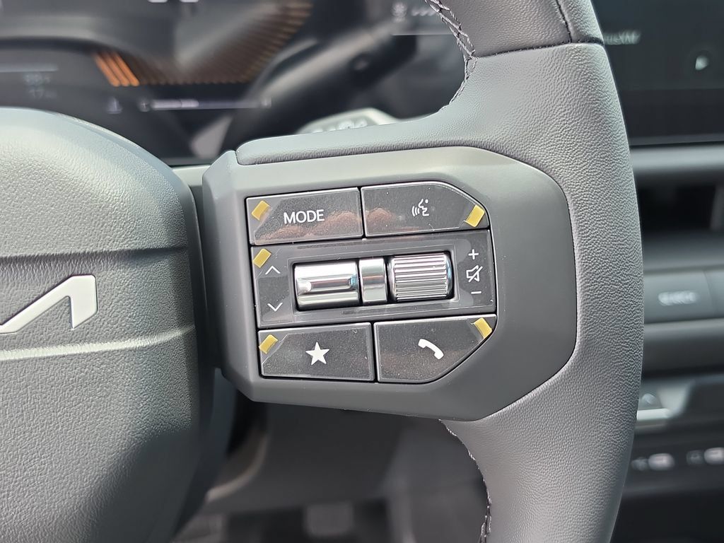 New 2027 Kia Seltos X-Line S w/ X-Line S Premium Package AWD/4WD image 32