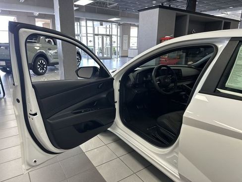 New 2026 Hyundai Elantra Sport FWD image 19