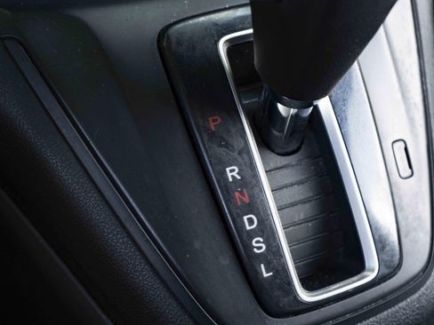 Used 2015 Honda CR-V LX image 28