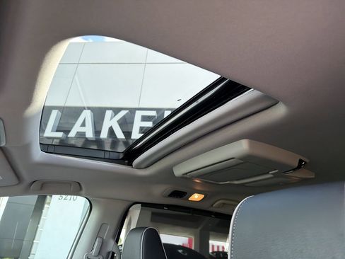 Used 2022 Honda Odyssey Elite image 20