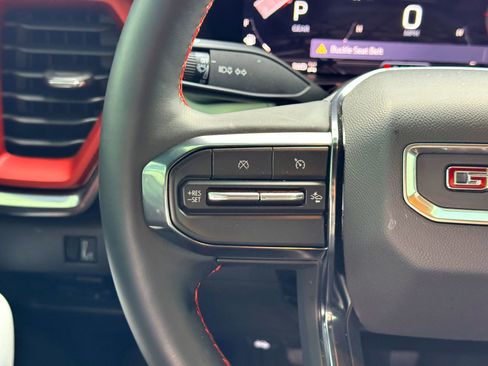 Used 2024 GMC Canyon AT4X image 24