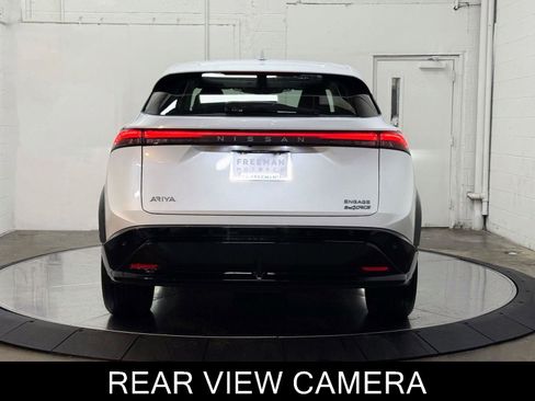 Used 2024 Nissan Ariya AWD image 7