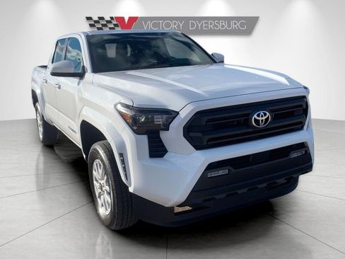 Used 2026 Toyota Tacoma SR5 image 1