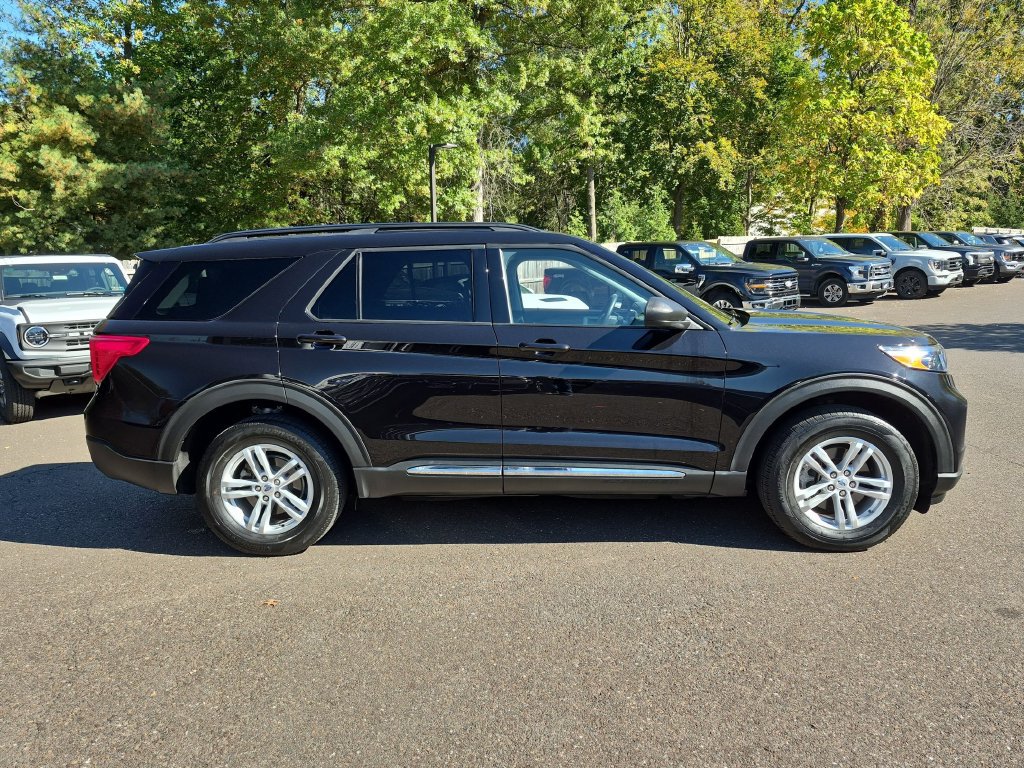 Certified 2023 Ford Explorer XLT w/ Equipment Group 202A AWD/4WD image 15