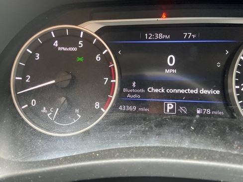 Used 2024 Nissan Sentra SV FWD image 16