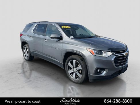 Used 2019 Chevrolet Traverse LT w/ LT Premium Package image 1