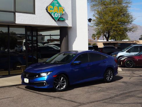Used 2019 Honda Civic EX image 3