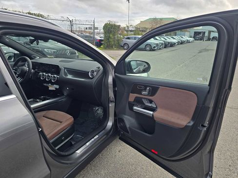 New 2026 Mercedes-Benz GLA 35 AMG 4MATIC image 12