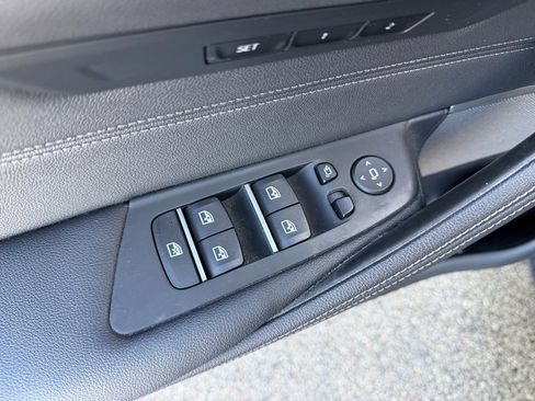 Certified 2023 BMW 530i xDrive w/ Premium Package image 25