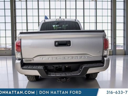 Used 2020 Toyota Tacoma TRD Sport AWD/4WD image 27