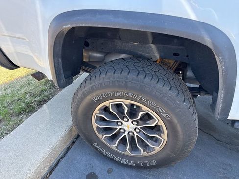 Used 2022 Chevrolet Colorado ZR2 image 21