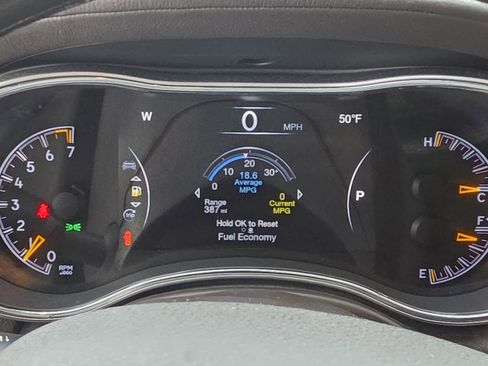 Used 2018 Jeep Grand Cherokee Overland image 14