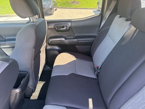 Used 2023 Toyota Tacoma TRD Off-Road w/ Technology Package AWD/4WD image 30