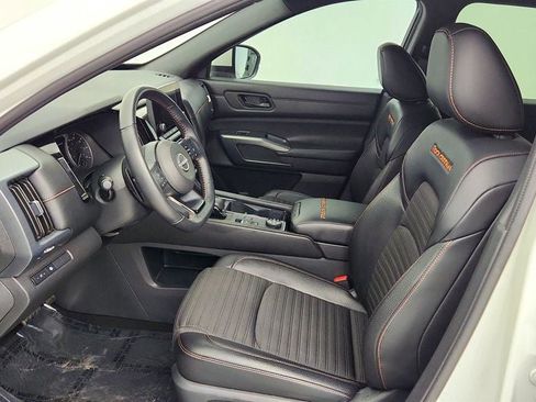 Used 2024 Nissan Pathfinder Rock Creek AWD/4WD image 18