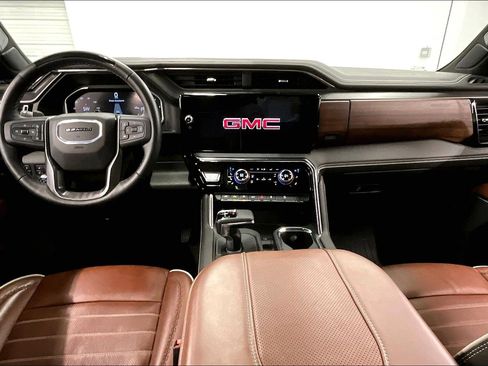 Used 2025 GMC Sierra 1500 Denali Ultimate AWD/4WD image 18