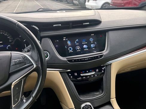 Used 2019 Cadillac XT5 Premium Luxury image 6