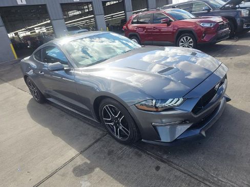Used 2023 Ford Mustang Premium image 3